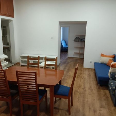Big Cozy - Skyfall Apartment 3 Bdrm 6 Beds 1&Half Baths Budapest Exterior photo